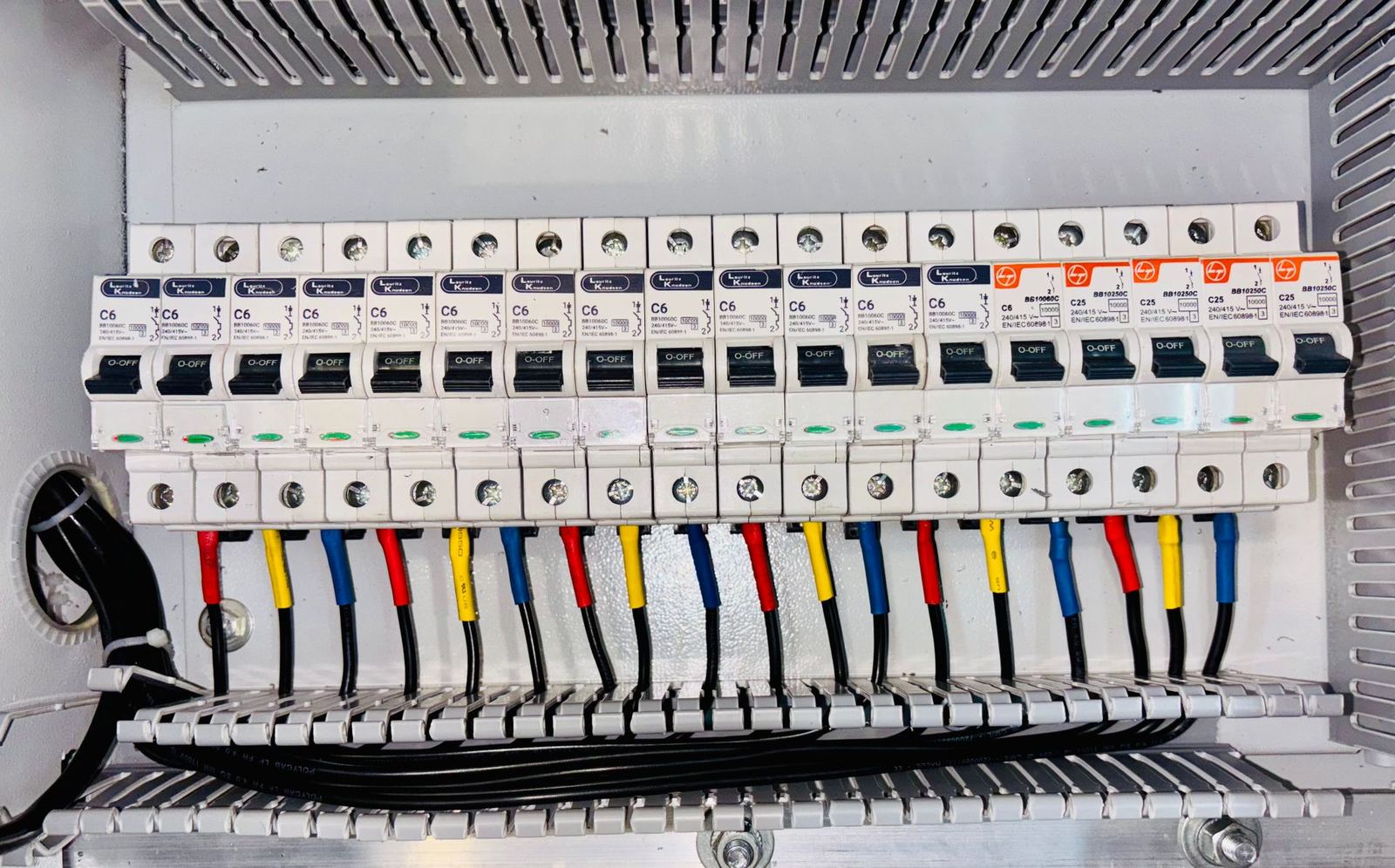 AMP-LM Dynamic Load Management Unit
